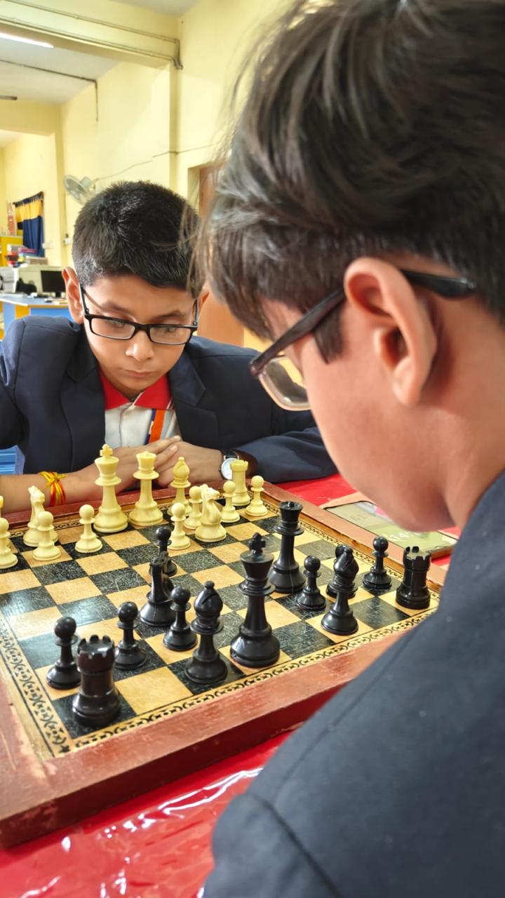 দাবায় মেধার নীরব লড়াই